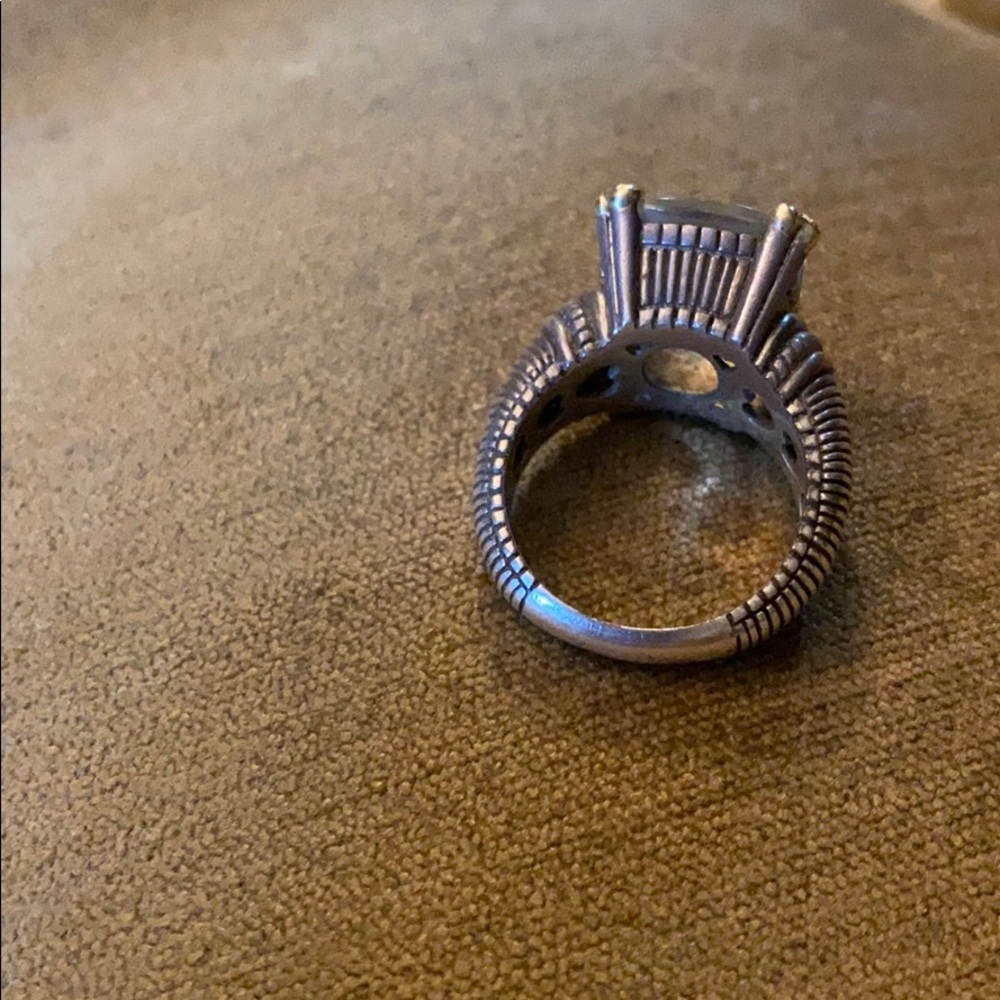 Beautiful Judith Ripka ring - Picture 3 of 4